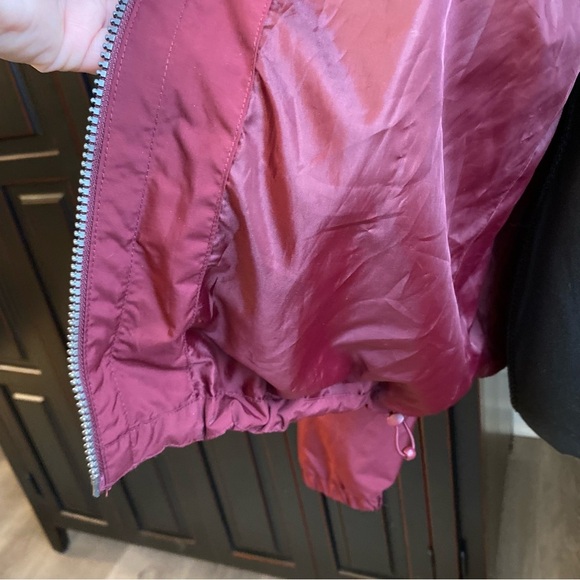 Athletic Works Burgundy Zip Up Windbreaker w/ Packable Hood Women’s Small - Picture 5 of 7